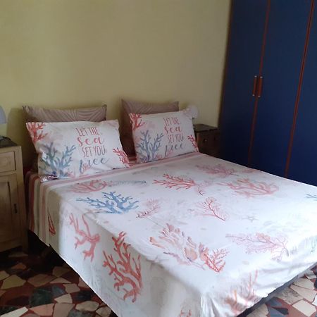 Rainbow House With Garden Villa Viareggio Esterno foto